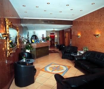 โรงแรมวัลลิส (Hotel Wallis)4