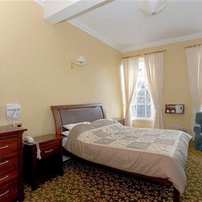 Waltons Hotel2