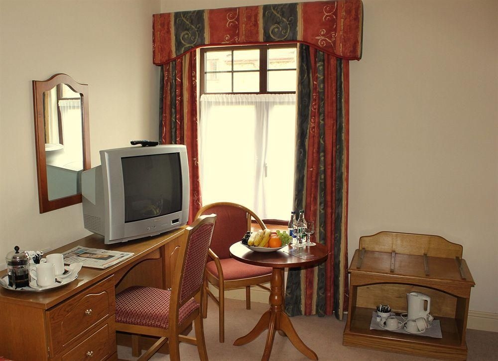 Kilmurry Lodge Hotel0