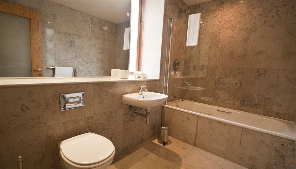 Amberley House4