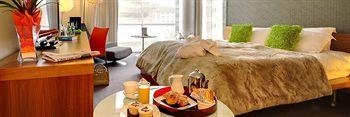 The D Hotel4
