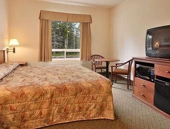 Super 8 Amherst, Ns3