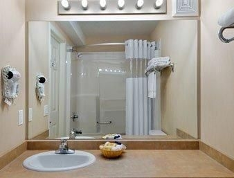 Days Inn And Suites Cochrane4