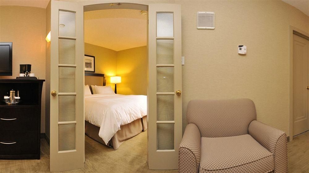 Ramada Plaza Toronto1