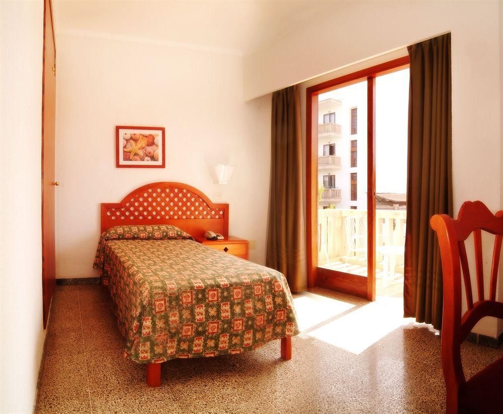Pinos Playa Hotel4