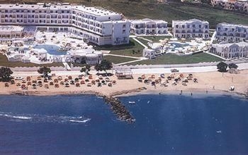 Serita Beach Hotel4