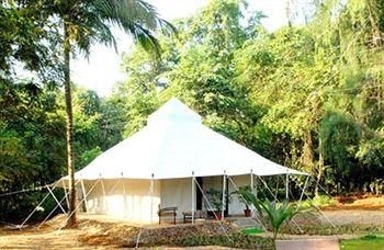 Dudhsagar Spa Resort0