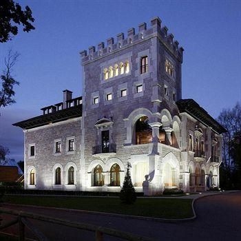 Castillo del Bosque la Zoreda2