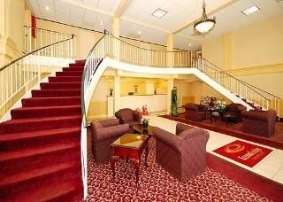 Econo Lodge3