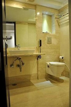 Balaji Deluxe Hotel0