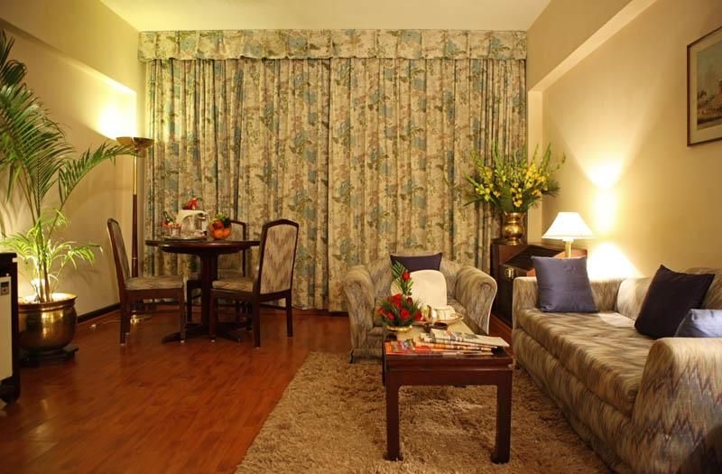 Hotel Clarks Varanasi4