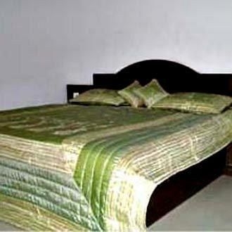 Hotel Hill Queen1