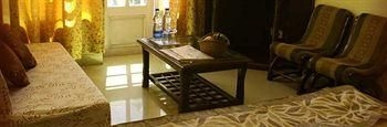 Hotel Hill Queen4