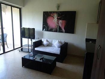The Royale Assagao Resort0