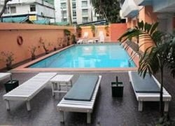 โรงแรมควีน พัทยา (Queen Pattaya Hotel)1