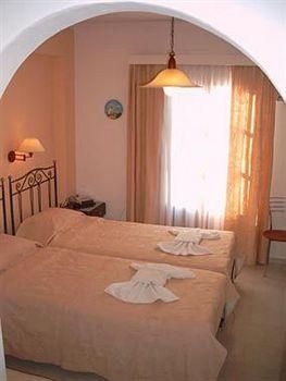 Sunset Studios And Apartments1
