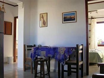 Sunset Studios And Apartments4