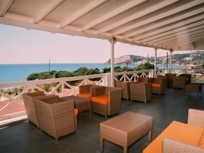 Golden Milos Beach0
