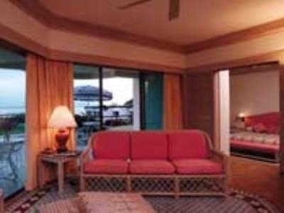 Mutiara Beach Resort Penang0