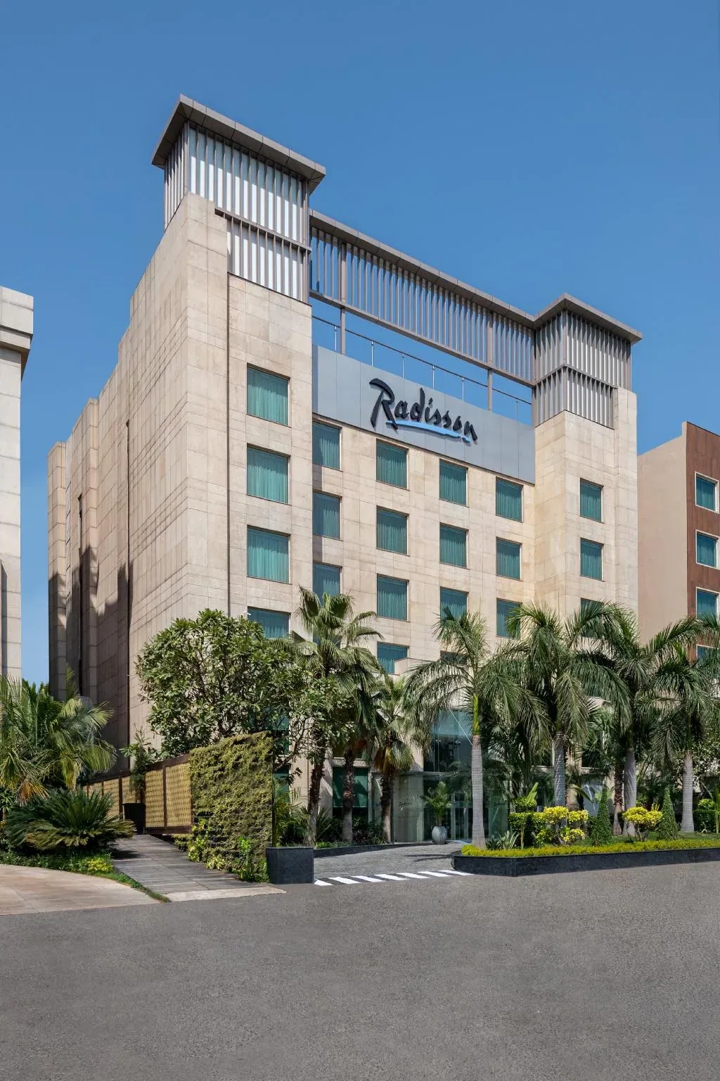 Radisson Hotel Sector 29 Gurugram0