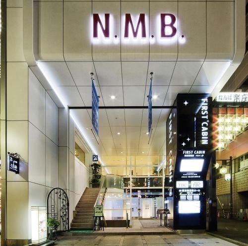 เฟิร์สทแคบินมิโดซูจิ-นามบา (First Cabin Midosuji-Namba)0