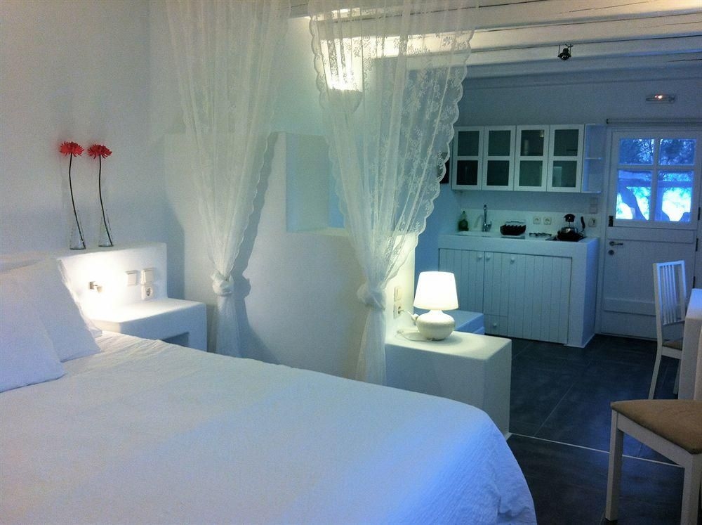 Nefeli Sunset Studios0