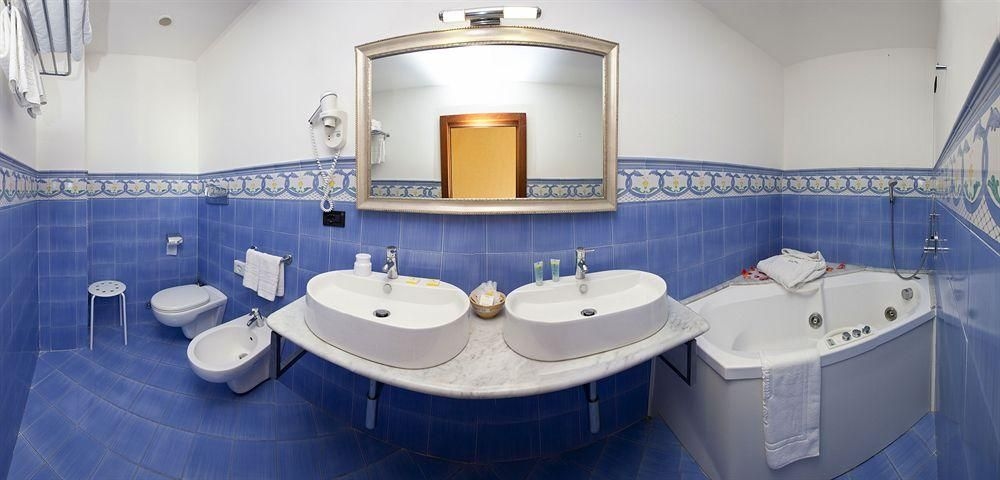Punta Campanella Resort1