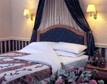Best Western Royal Chase Hotel1