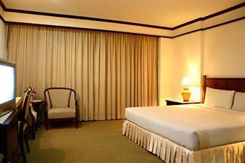 โรงแรมรัตนาแมนชั่น (Rattana Mansion)4