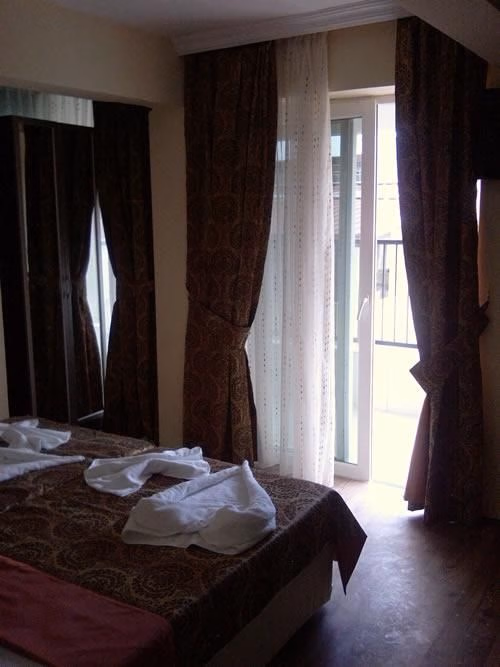 Romeo Beach Hotel4