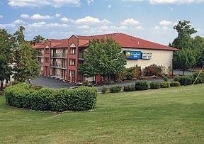 Comfort Inn West0