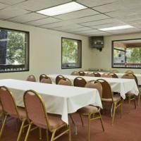 Ramada Branson2
