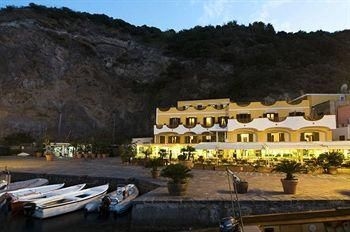 Conte S. Angelo Bay0