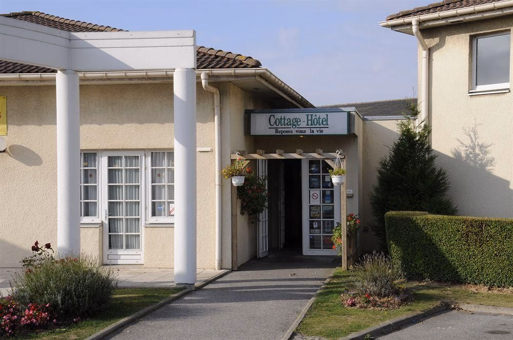 Cottage Hotel3