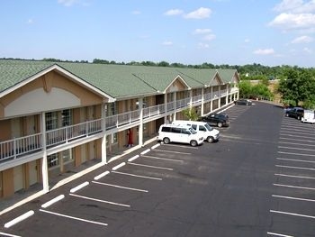 Best Western Truman Inn0