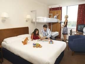 Best Western Gatwick Moat House1