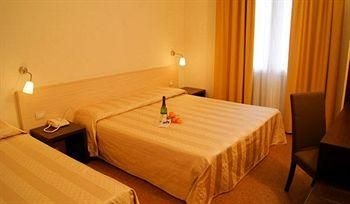 Palace Hotel4