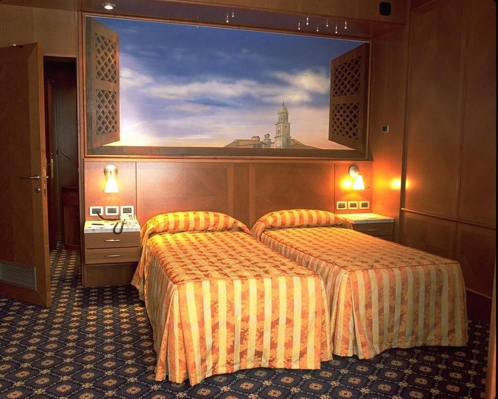 Real Fini Via Emilia Hotel4