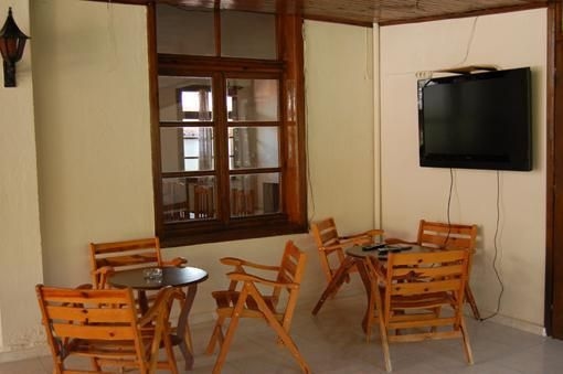 Hotel La Perla0