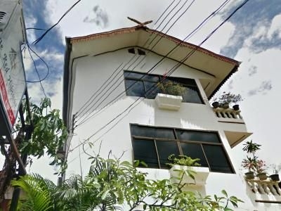 เดอะ เรด ไฮบิสกัส เกสท์เฮ้าส์ (The Red Hibiscus Guesthouse)2