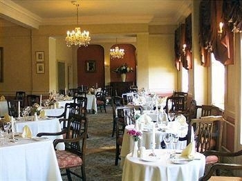 Pratt's Hotel0
