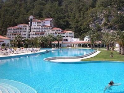 Joy Kiris World Hotel2
