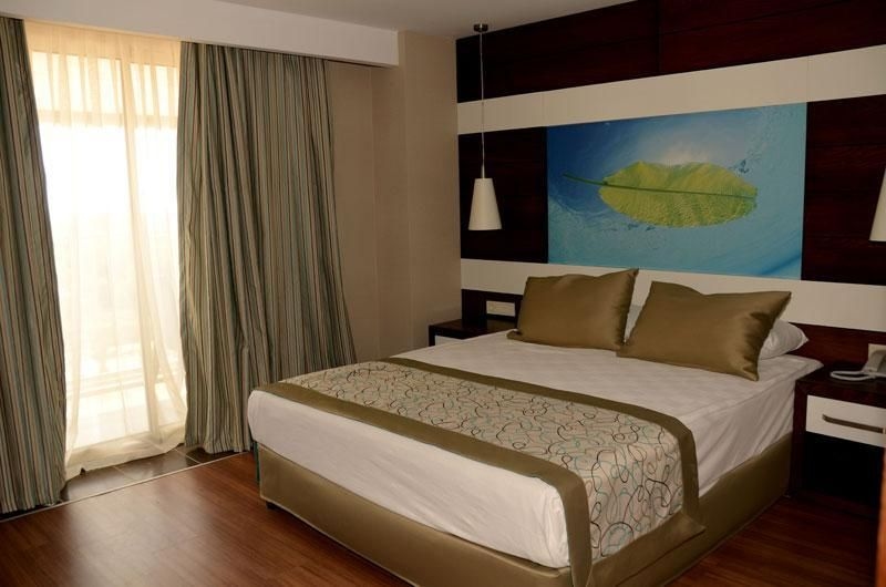 Holiday Point Hotel City0