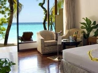 อีริยาดุ ไอแลนด์ รีสอร์ท (Eriyadu Island Resort)0