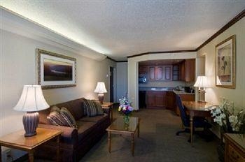 Best Western Plus Butte Plaza Inn1