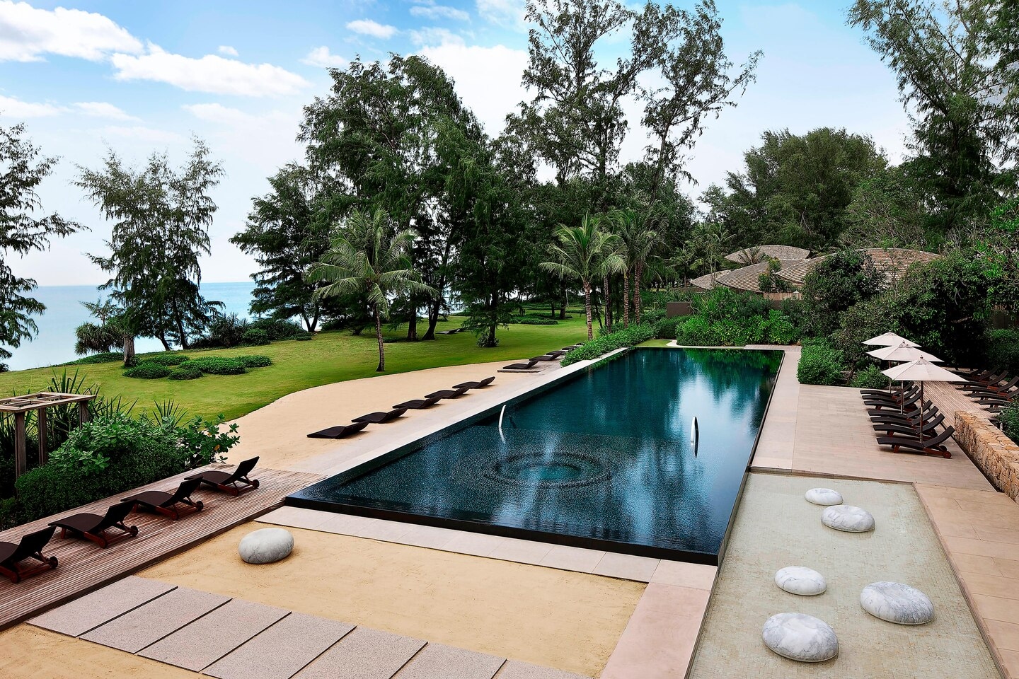 เรเนซองส์ ภูเก็ต รีสอร์ต แอนด์ สปา (Renaissance Phuket Resort & Spa)0