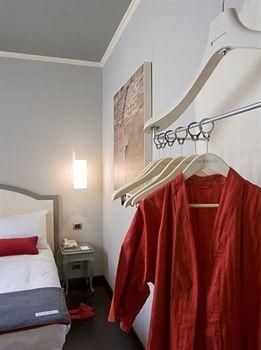 Hotel Rosso 232