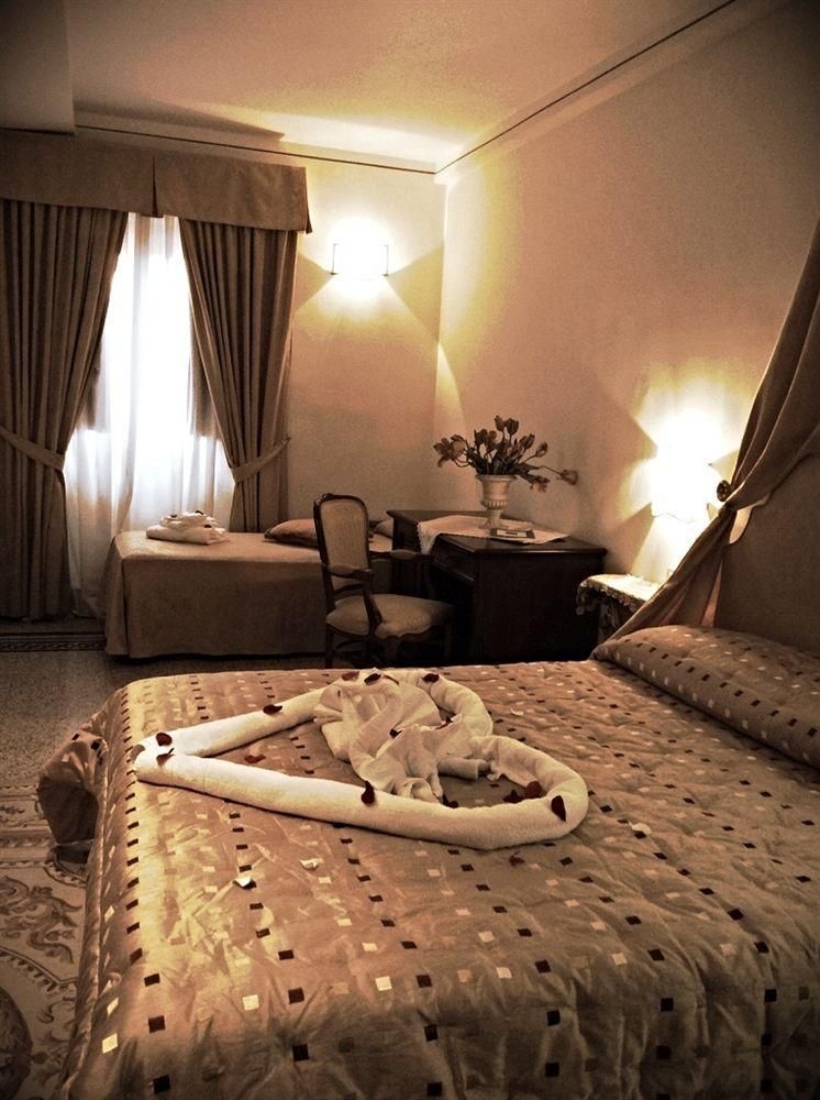 Hotel Portici2