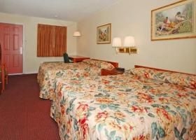 Econo Lodge West Dodge3