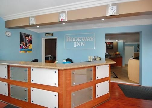 Rodeway Inn & Suites3